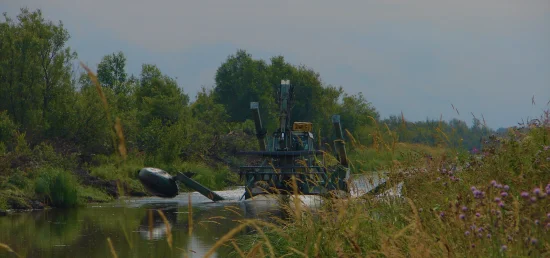 У нас Вы можете заказать услуги земснарядов Watermaster и экскаваторов-амфибий